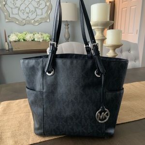 Michael Kors Tote Excellent Condition
